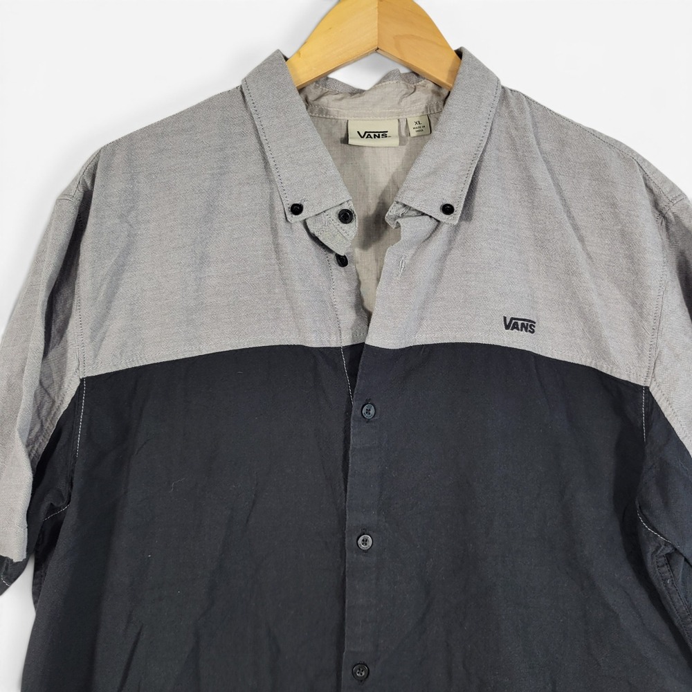 Vans Button Down Mens XL Gray Black Colorblock Short Sleeve Logo Shirt